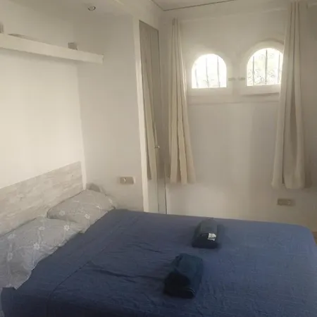 Estudio Torre-piscina Apartment